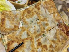 -乡土黄·鲜牛肉火锅·小龙虾(兴业街店)