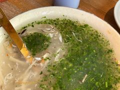 -蜜桃餐厅·伴山(湖滨商业街店)