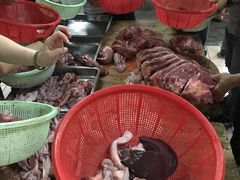 -标记美食新鲜猪杂(兴南大道店)