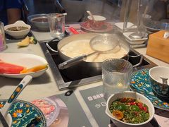 -尚尚仙·酸汤猪手·猪肚鸡火锅(华联万柳购物中心店)