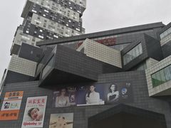 -资和信百货商场