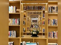 -漕河泾街道图书馆(漕河泾社区文化活动中心店)