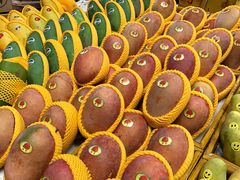 -新鸿港水果市场