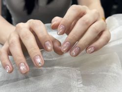 -芊屿芊浔美甲