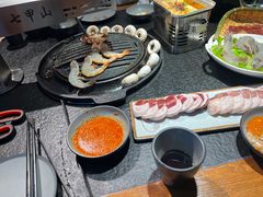 -七甲山烤肉(长白山奇石山珍根艺一条街店)