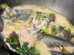 招牌柴火灶台鱼头-好灶头妈妈菜·千岛湖土菜地标美食