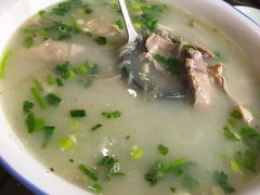 羊肉汤-丁里羊肉小镇(天鹅湖总店)