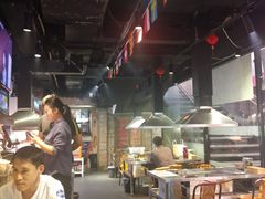大堂-马路牙子地桌烤肉(工体店)
