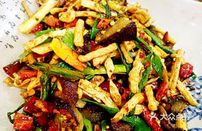Preserved Pork with Pickled Radish Skin