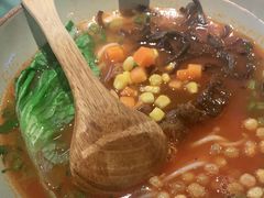 招牌牛大骨圆粉-百春原湖南牛肉粉(百联世纪店)