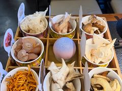 -菌自由丨野生菌火锅特色庭院餐厅(丽江古城店)