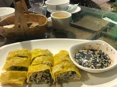 老白族春卷-尽善百年古院餐厅(王家老宅店)