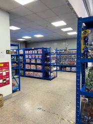-逝水玩具折扣店