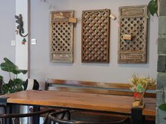 -蓝壁虎咖啡酒馆