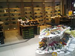 -云柏鞋业(十里堡店)