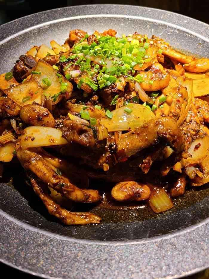 六月雪干锅(凯德金牛店)