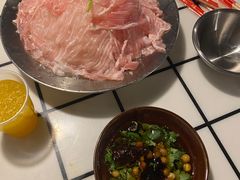 -鹿鸣山草本茶香火锅(园西路店)