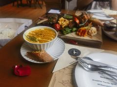 -Mark&Mars Restaurant