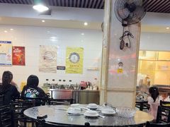 -牛一煲美食(江高店)