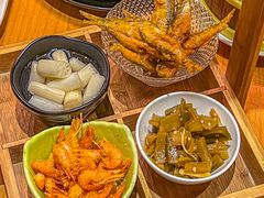 -莲餐厅·湖北菜·潜江小龙虾店(愚园路店)