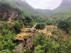-大平台龙居瀑布旅游区