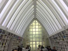 -钟书阁(松江泰晤士小镇店)