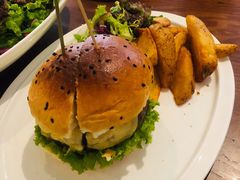 招牌牛肉汉堡-UPPER KITCHEN(延安路店)
