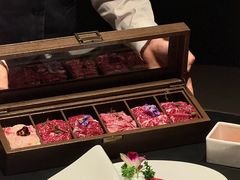 -左庭右院鲜牛肉火锅黑金店(陆家嘴中心店)
