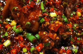 Stewed Pork Shank with Black Bean and Green Pepper