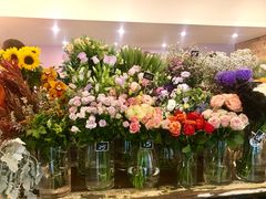-FLOVIE FLORIST CAFE