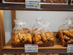 -红宝石·鲜奶小方·海派西点房(联洋店)