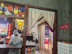 -卤校长老火锅(杨家坪直营店)
