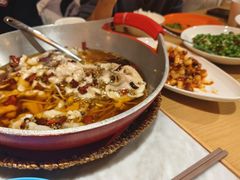 -渝信川菜 · 川味家常菜(财富购物中心店)