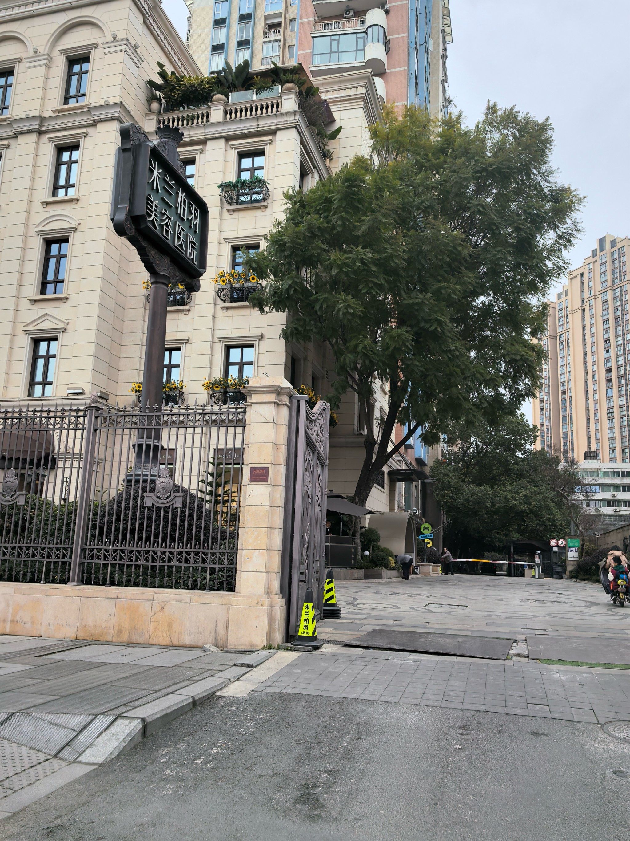 成都米蘭柏羽和銅雀臺(tái)哪家好