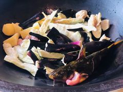 -王老六铁锅炖鱼(长春路店)