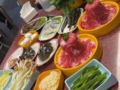 -四囍码头海鲜烧烤自助火锅(外滩南京东路悦荟广场店)