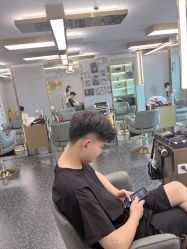 -即型男士理发工作室