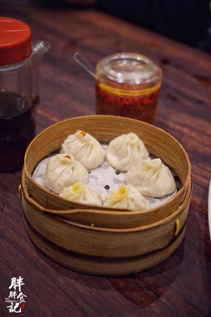 富春小笼愚园路店(愚园路店)-"吃早饭去的.小笼和茶点是特色.值得一.