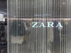 -香港ELEMENTS圆方