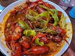 -虾弄弄海派小龙虾·牛羊蝎子火锅