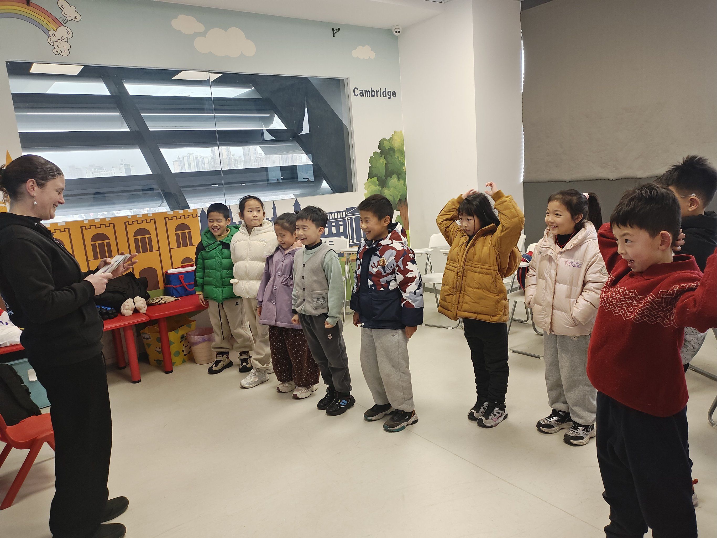 记录小朋友们英语课上开心时刻