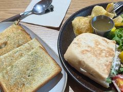 -HELLO 27 意面·沙拉·帕尼尼