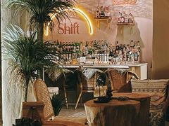 -Shift cocktail bar鸡尾酒吧