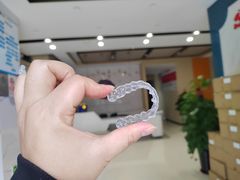 -柏乐口腔医院·舒适化无痛种植牙中心(东盟商务区院)