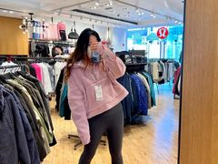 -lululemon(上海浦东IFC店)