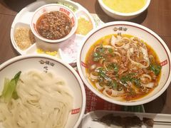 -顺溜·手工刀削面·黑金店(铜锣湾店)