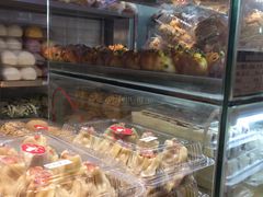 面包甜点陈列柜-白玉兰食品(甜云店)