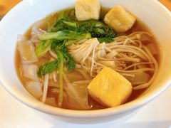 -上海西藏大厦万怡酒店Momo Cafe(徐汇店)