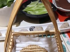 芝麻烧饼-南城十里潮汕鲜牛火锅·鲜虾生滚粥(融汇老商埠店)