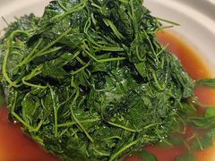 -新颐园本帮江浙菜·红烧猪手煨鲍鱼·红烧肉(顾村公园电台路店)